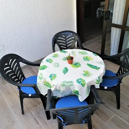 Casa Sissy شقة أرونا